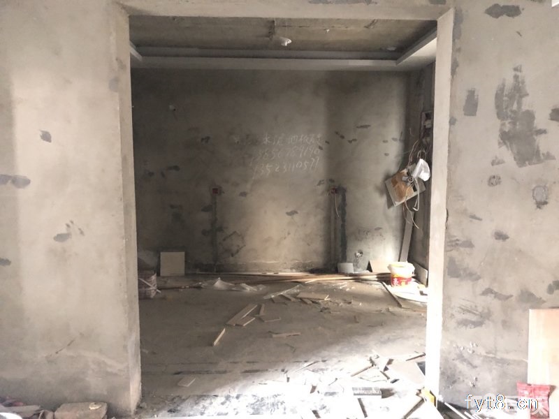 幸福家园复试别墅一共300平方左右产证齐全可按揭位置好